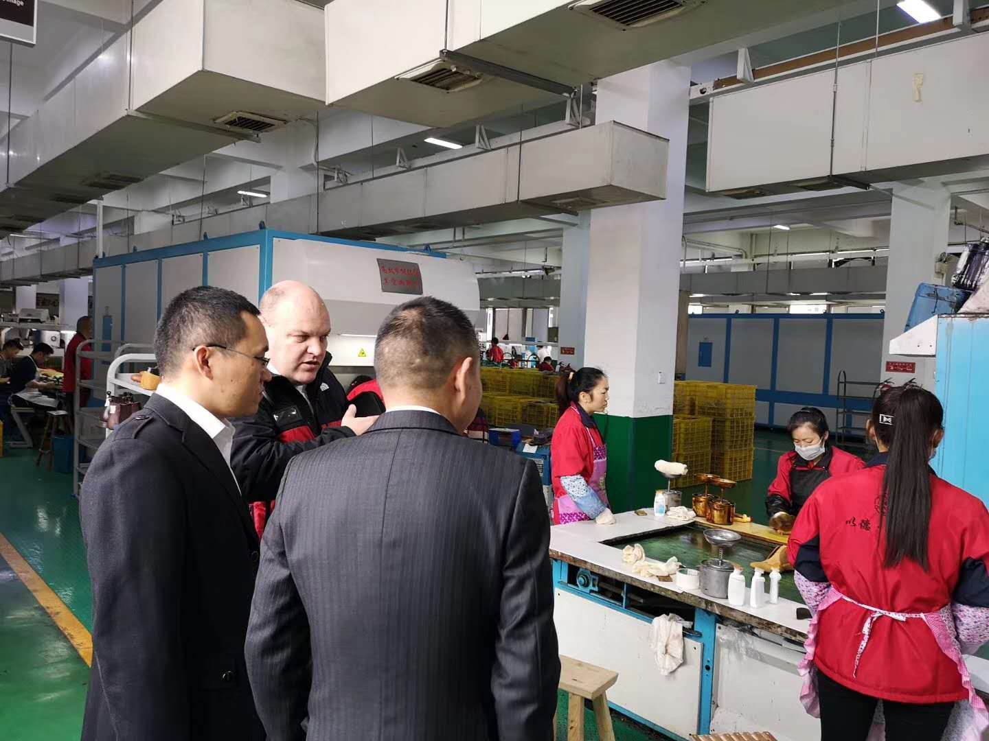 集团鞋业参访考察交流AG凯发K8国际德赛(图1)
