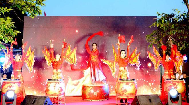 亲节暨鲁青民族一家亲青海优质农畜产品凯发国际伊村肥牛王饭店庆祝2025母(图5)